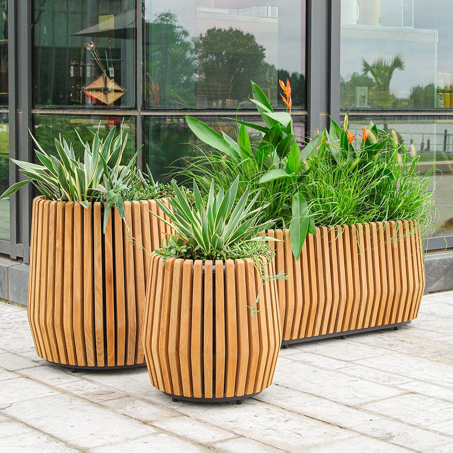 Luna small round teak planter thumbnail 2
