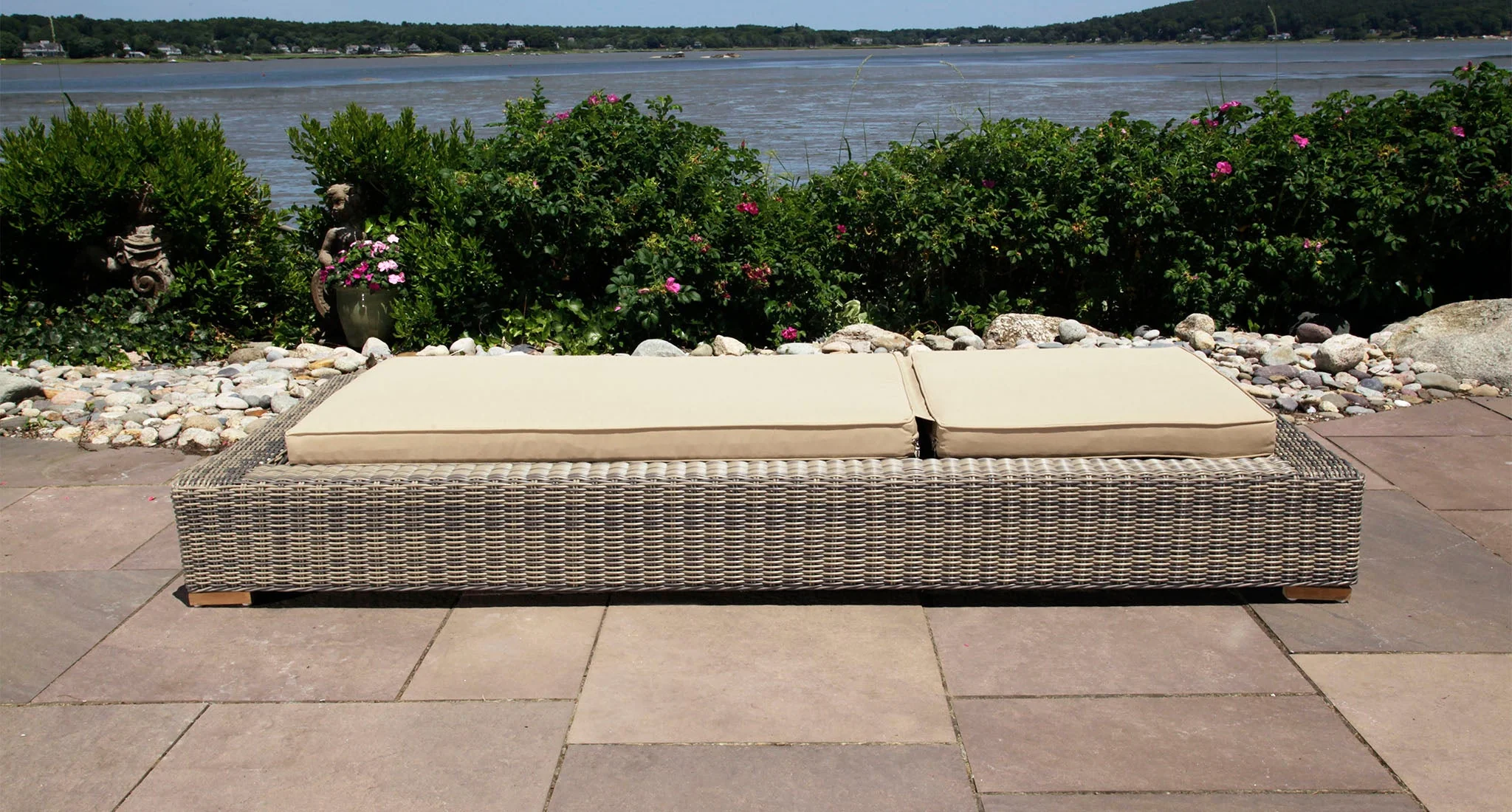 Lotus Outdoor Chaise Lounge Chair thumbnail 5
