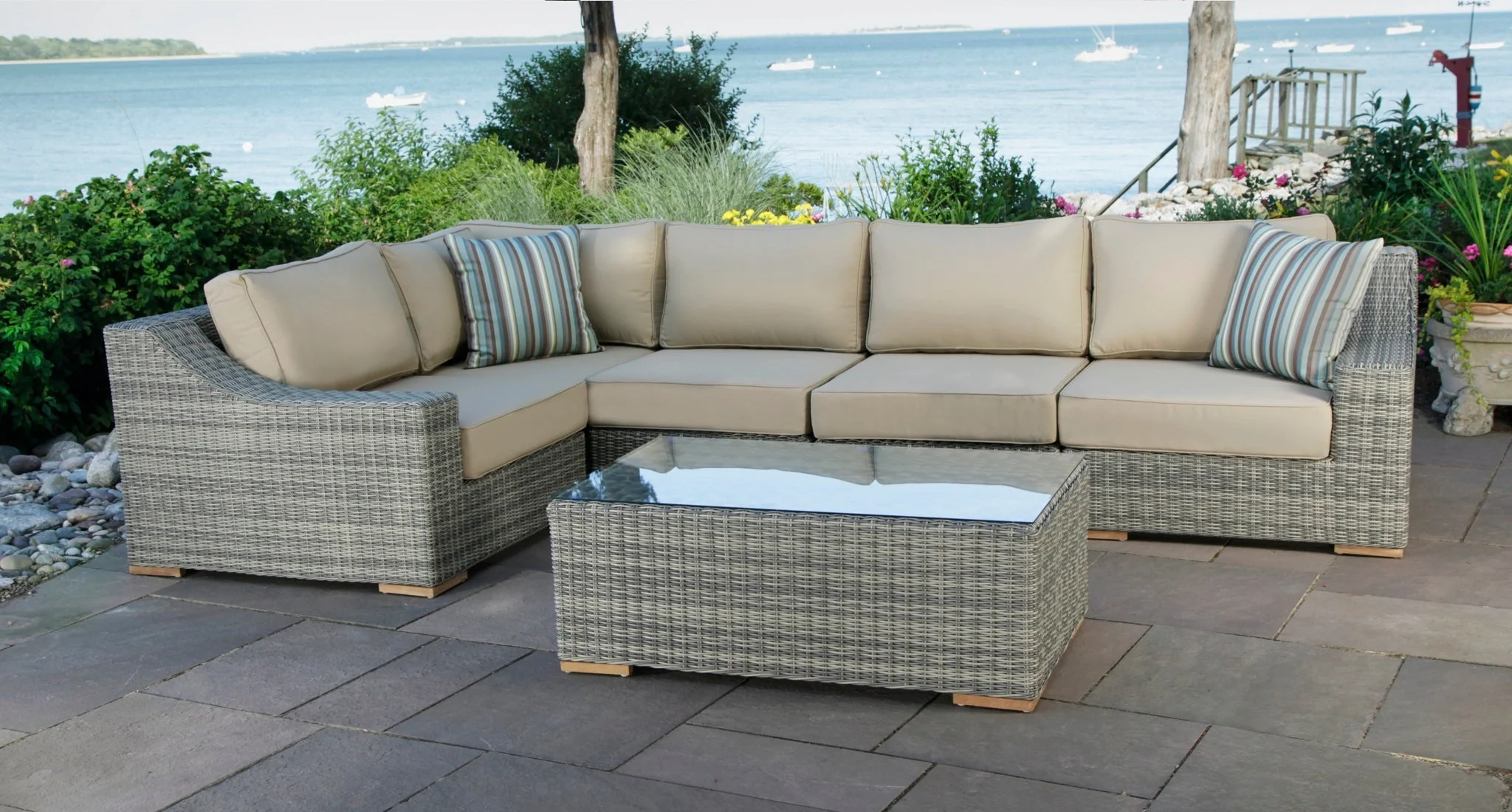 Lotus Outdoor Sectional With Extender