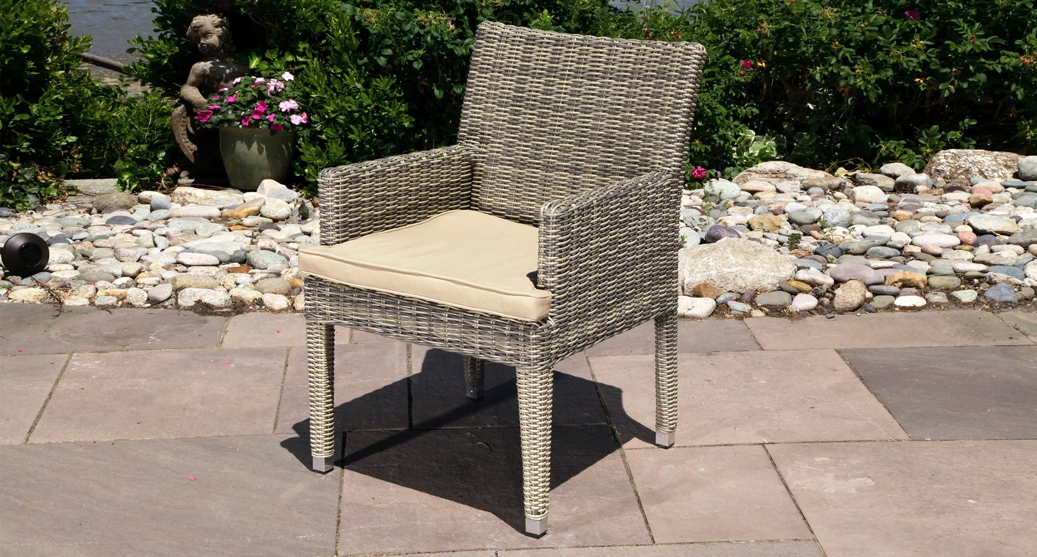 Lotus Outdoor Arm Chair