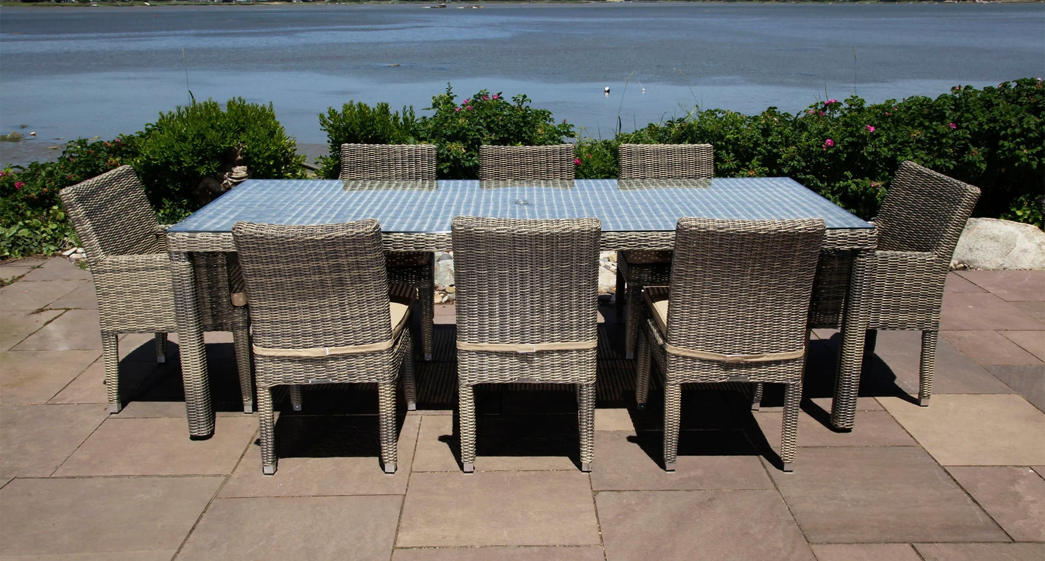 Lotus Outdoor Dining Set for 8