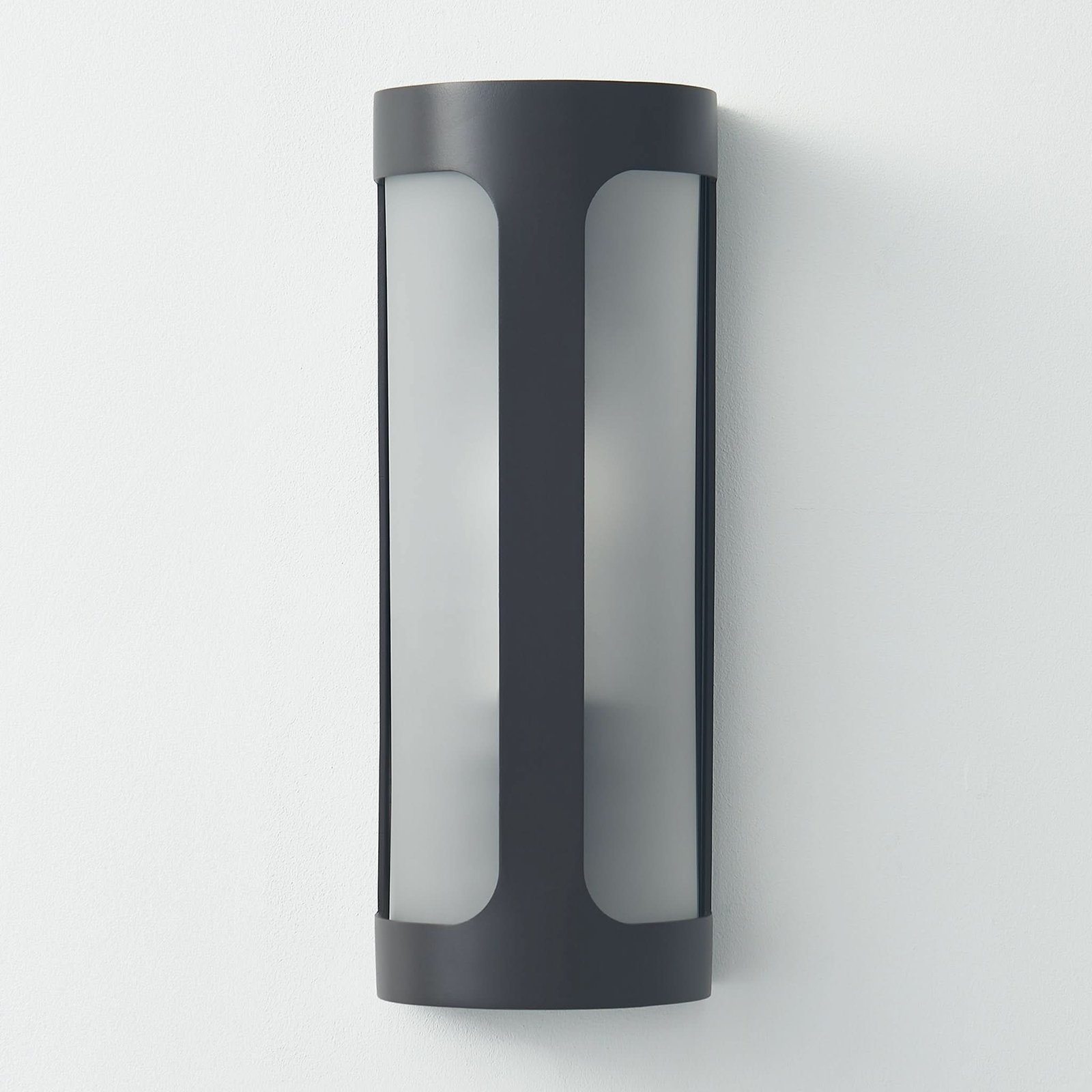 Riverside Aluminum Outdoor Sconce thumbnail 5