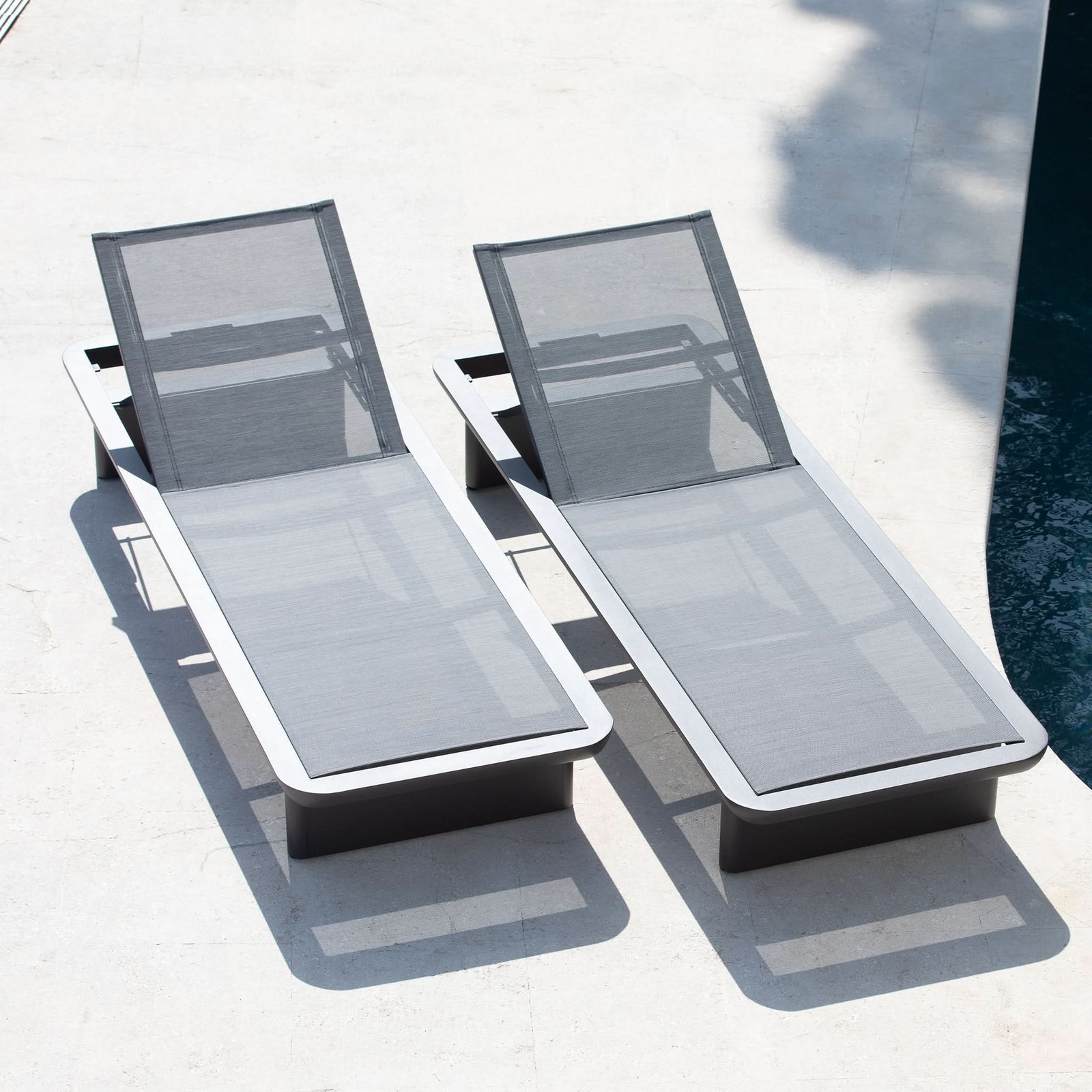 Riverside Aluminum Sun Lounge thumbnail 3